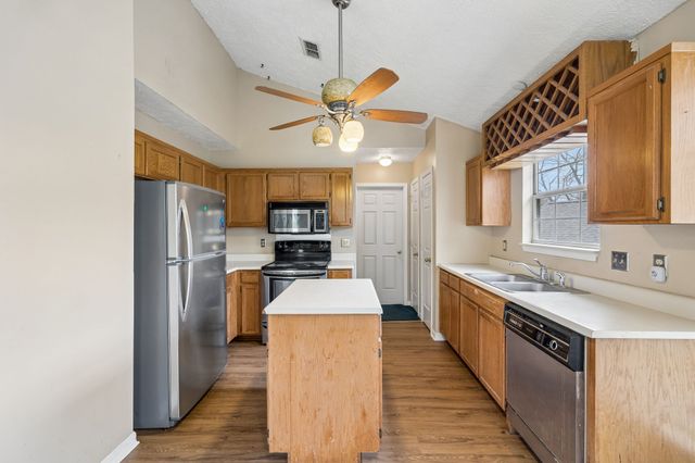 404 Black Mountain Dr, Antioch, TN 37013