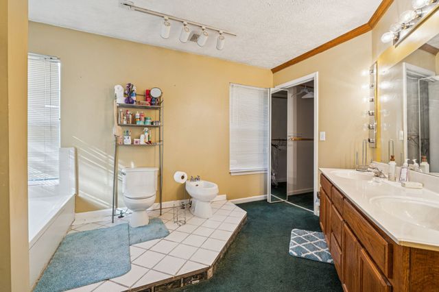 404 Black Mountain Dr, Antioch, TN 37013