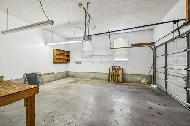 404 Black Mountain Dr, Antioch, TN 37013