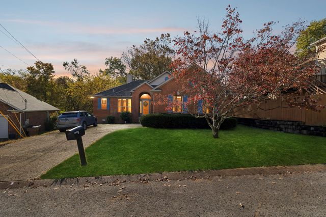 404 Black Mountain Dr, Antioch, TN 37013