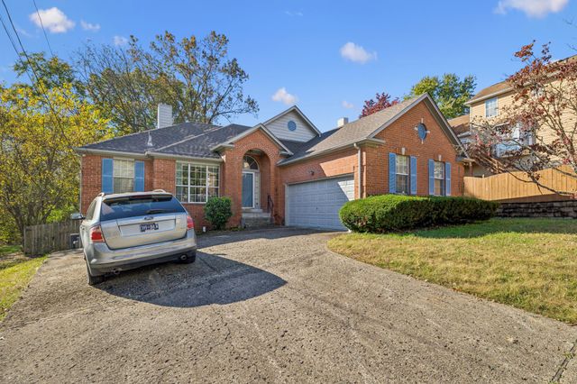 404 Black Mountain Dr, Antioch, TN 37013