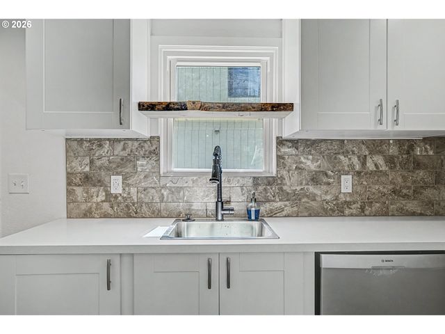 850 Se 141ST Ave, Portland, OR 97233