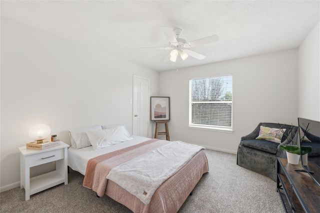 2726 Hidden Spring Vale Drive, Spring, TX 77386