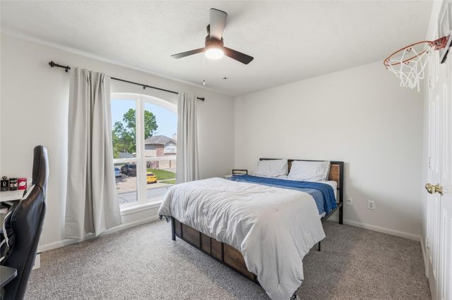 2726 Hidden Spring Vale Drive, Spring, TX 77386