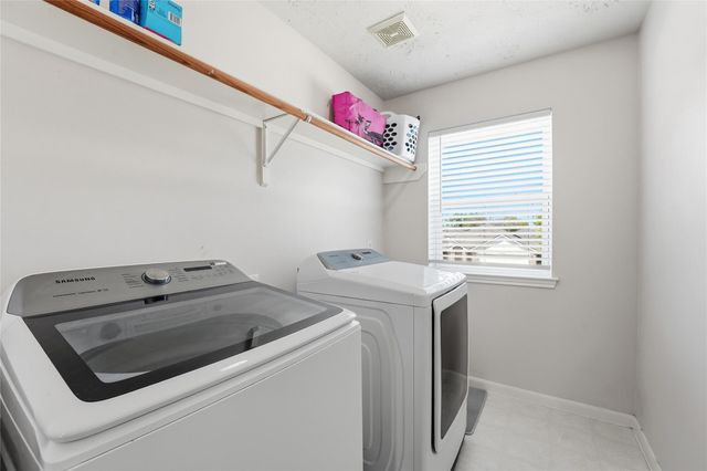 2726 Hidden Spring Vale Drive, Spring, TX 77386