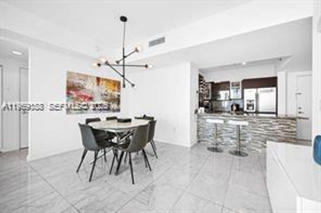 950 Brickell Bay Dr 3605, Miami, FL 33131