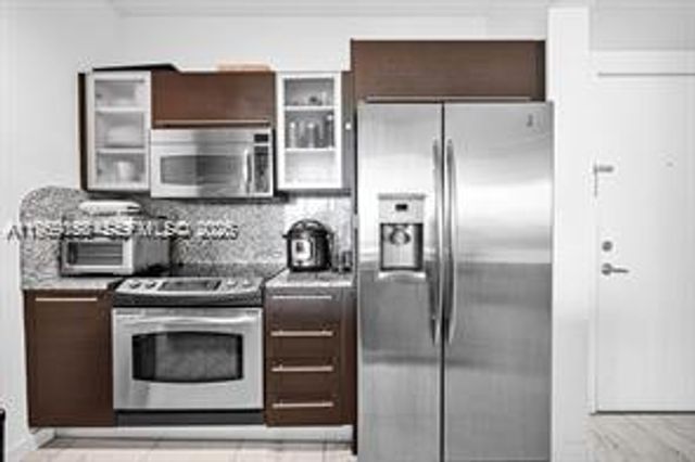 950 Brickell Bay Dr 3605, Miami, FL 33131