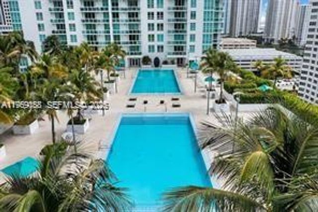 950 Brickell Bay Dr 3605, Miami, FL 33131