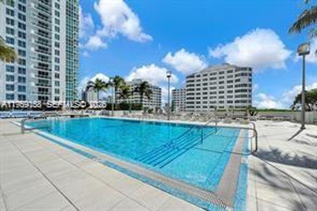 950 Brickell Bay Dr 3605, Miami, FL 33131