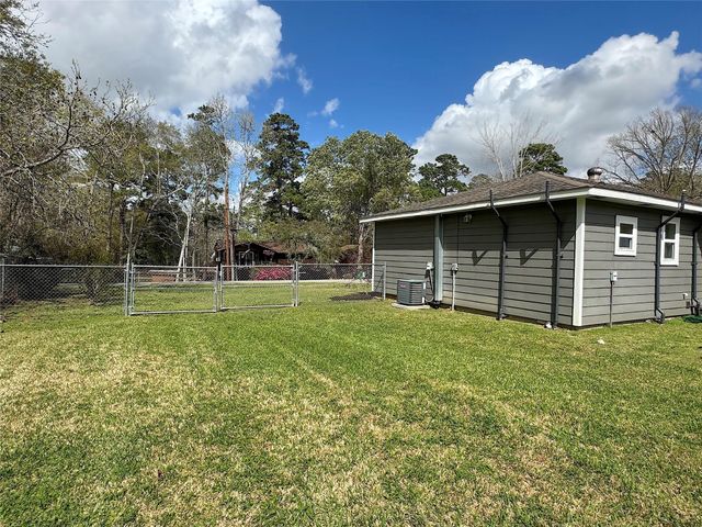 25827 Water Ridge Drive, Huffman, TX 77336