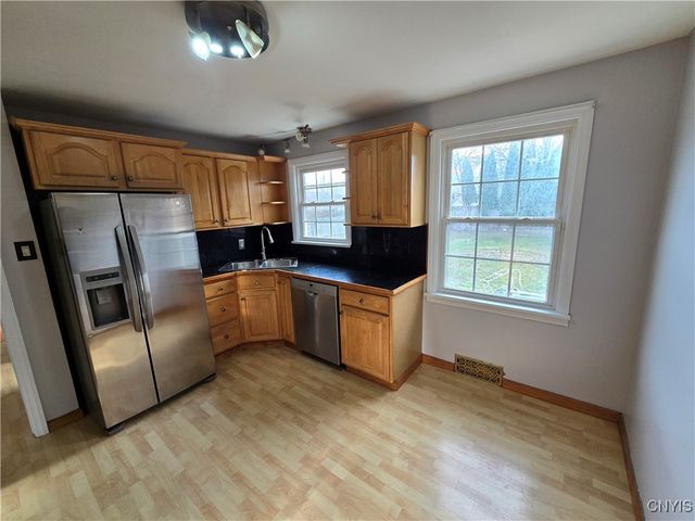 532 Orwood Place, Salina, NY 13208