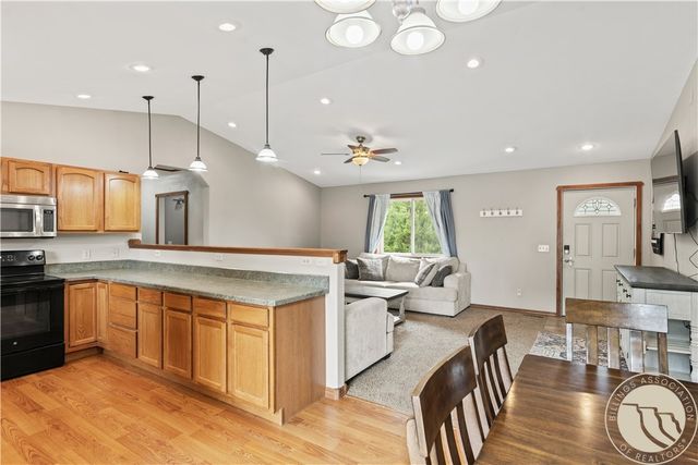 703 S Wagner Lane, Billings, MT 59105
