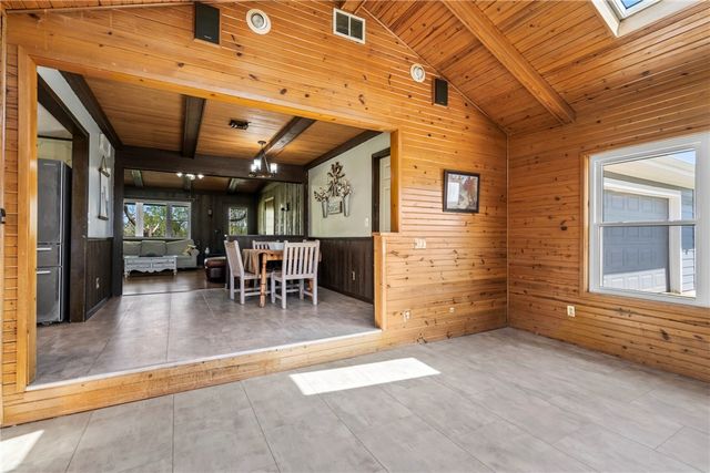 18936 Rockhill Drive, Siloam Springs, AR 72761