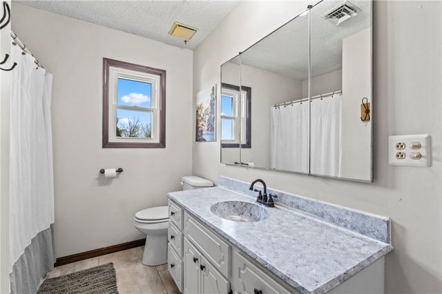 18936 Rockhill Drive, Siloam Springs, AR 72761