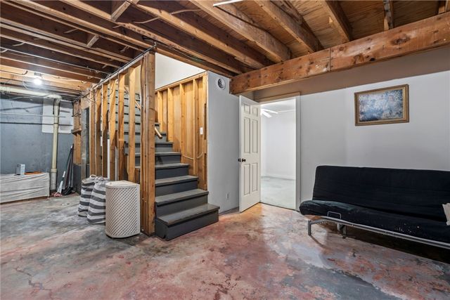 18936 Rockhill Drive, Siloam Springs, AR 72761