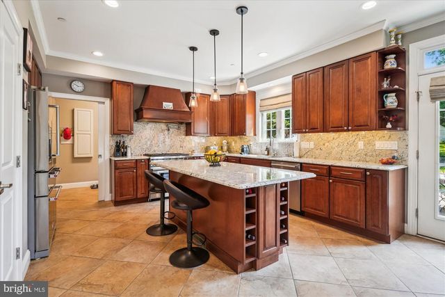 8818 COTTONGRASS ST, Waldorf, MD 20603