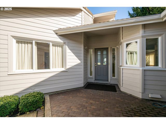 370 MAGNOLIA Dr, Creswell, OR 97426