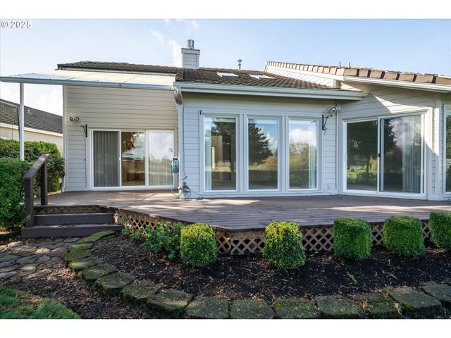 370 MAGNOLIA Dr, Creswell, OR 97426