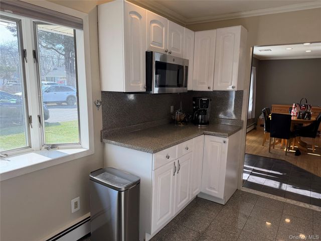 6 Thorney Avenue, Huntington Station, NY 11746