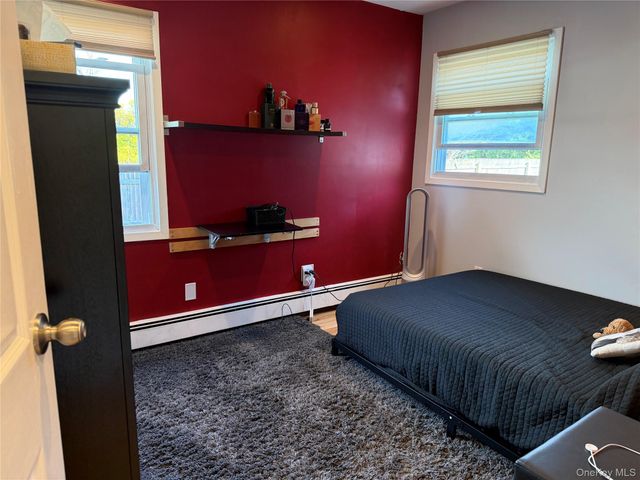 6 Thorney Avenue, Huntington Station, NY 11746