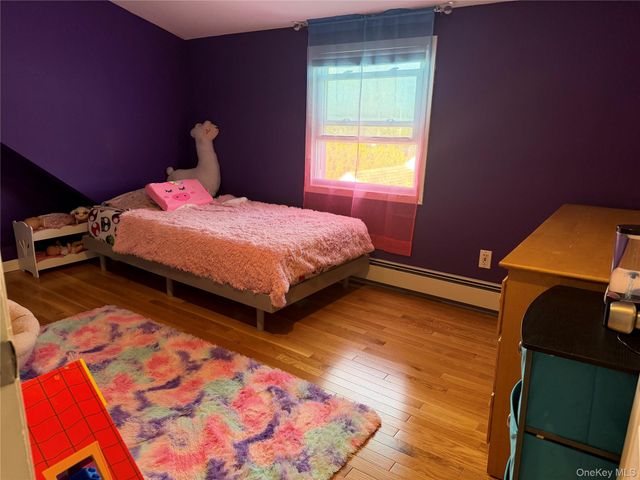 6 Thorney Avenue, Huntington Station, NY 11746