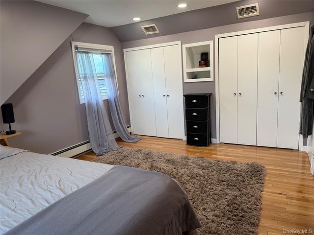 6 Thorney Avenue, Huntington Station, NY 11746