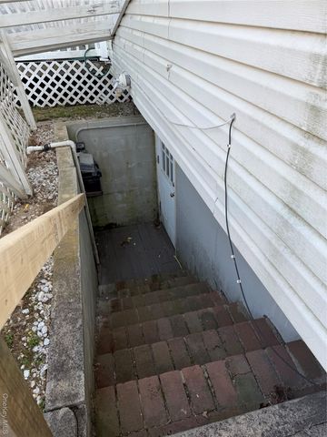 6 Thorney Avenue, Huntington Station, NY 11746