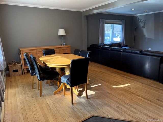 6 Thorney Avenue, Huntington Station, NY 11746