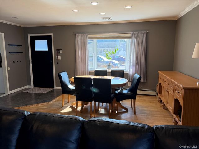 6 Thorney Avenue, Huntington Station, NY 11746