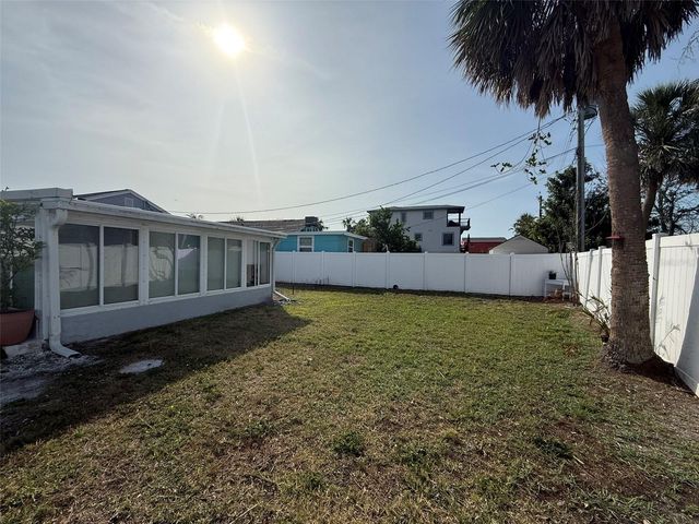 13228 3RD STREET E 2, Madeira Beach, FL 33708