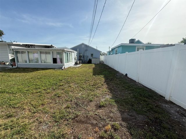 13228 3RD STREET E 2, Madeira Beach, FL 33708