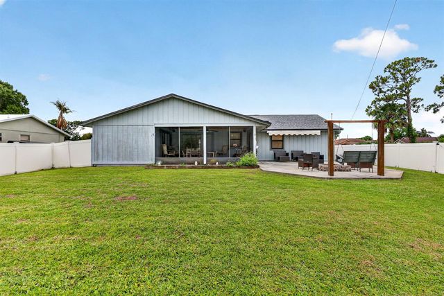 641 SE Streamlet Avenue, Port St. Lucie, FL 34983