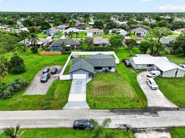 641 SE Streamlet Avenue, Port St. Lucie, FL 34983