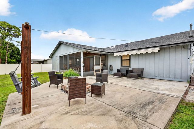 641 SE Streamlet Avenue, Port St. Lucie, FL 34983