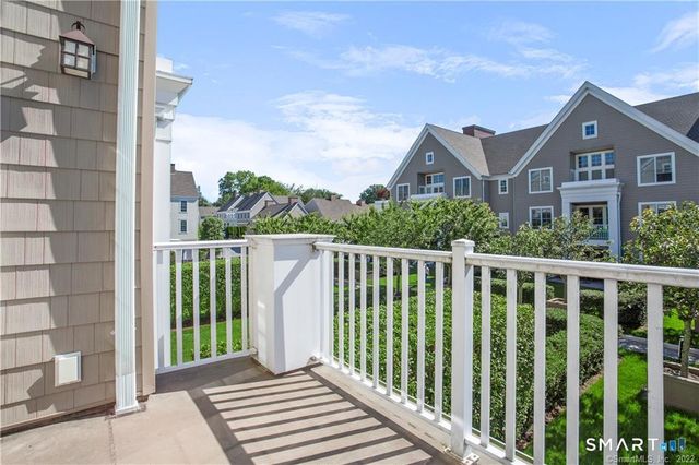 77 Havemeyer Lane 218, Stamford, CT 06902