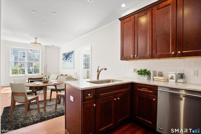 77 Havemeyer Lane 218, Stamford, CT 06902