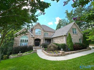 39 Verdant Circle, Huntsville, AL 35803