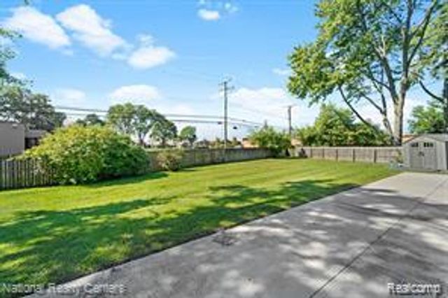 21605 S Tuller Court, Southfield, MI 48076