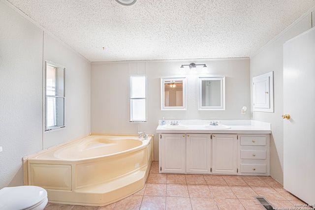 14305 Streich, Elmendorf, TX 78112