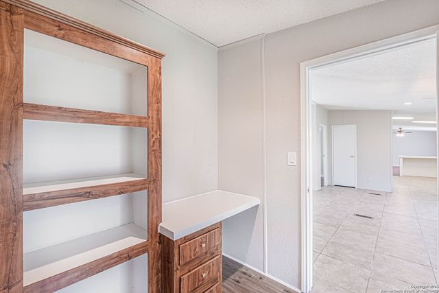14305 Streich, Elmendorf, TX 78112