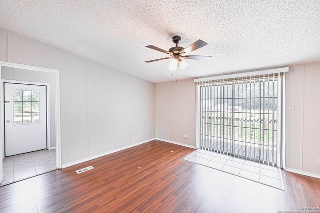 14305 Streich, Elmendorf, TX 78112