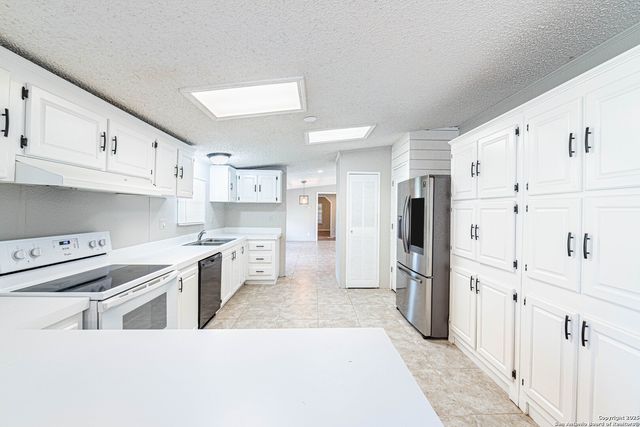 14305 Streich, Elmendorf, TX 78112
