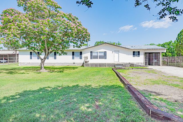 14305 Streich, Elmendorf, TX 78112