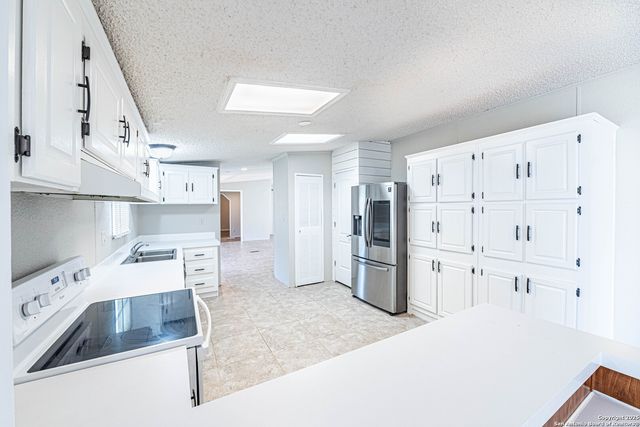 14305 Streich, Elmendorf, TX 78112