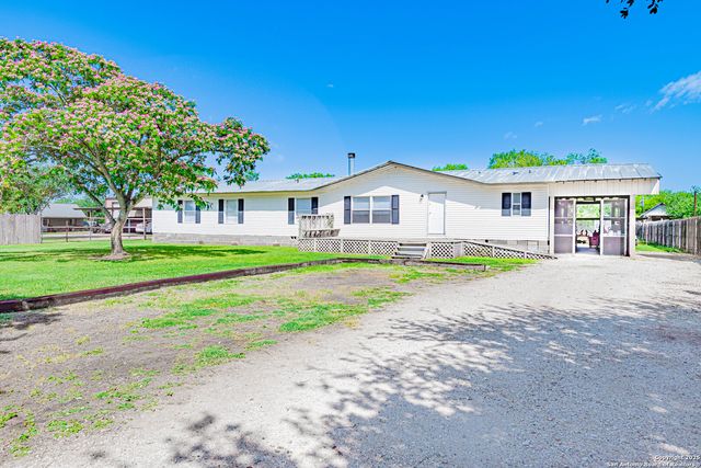 14305 Streich, Elmendorf, TX 78112