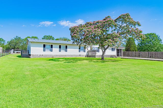14305 Streich, Elmendorf, TX 78112