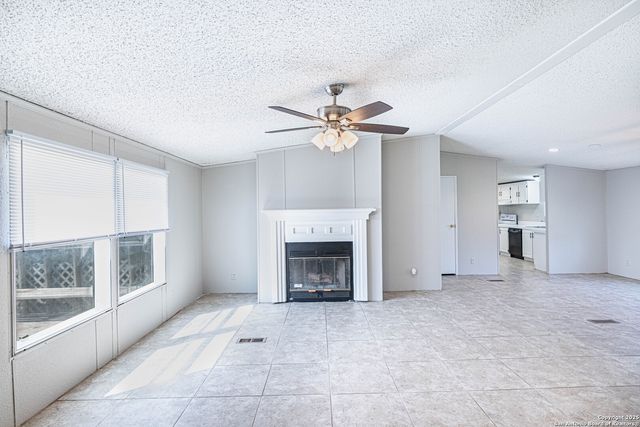 14305 Streich, Elmendorf, TX 78112