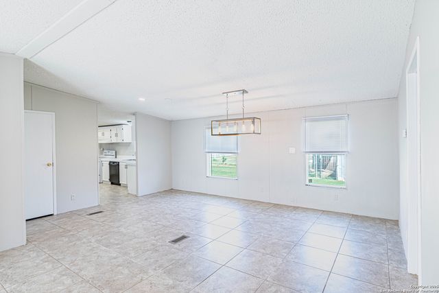 14305 Streich, Elmendorf, TX 78112