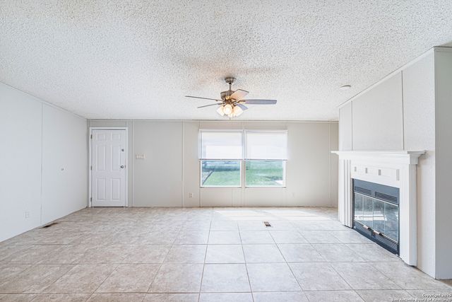 14305 Streich, Elmendorf, TX 78112