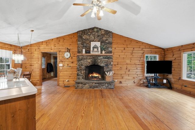 171 Crawley Falls Road, Brentwood, NH 03833